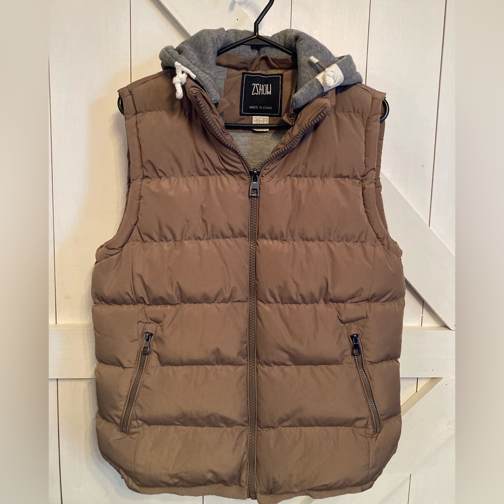 NEW ZShow Men's Tan Puffer Vest with removable Gray Hood.